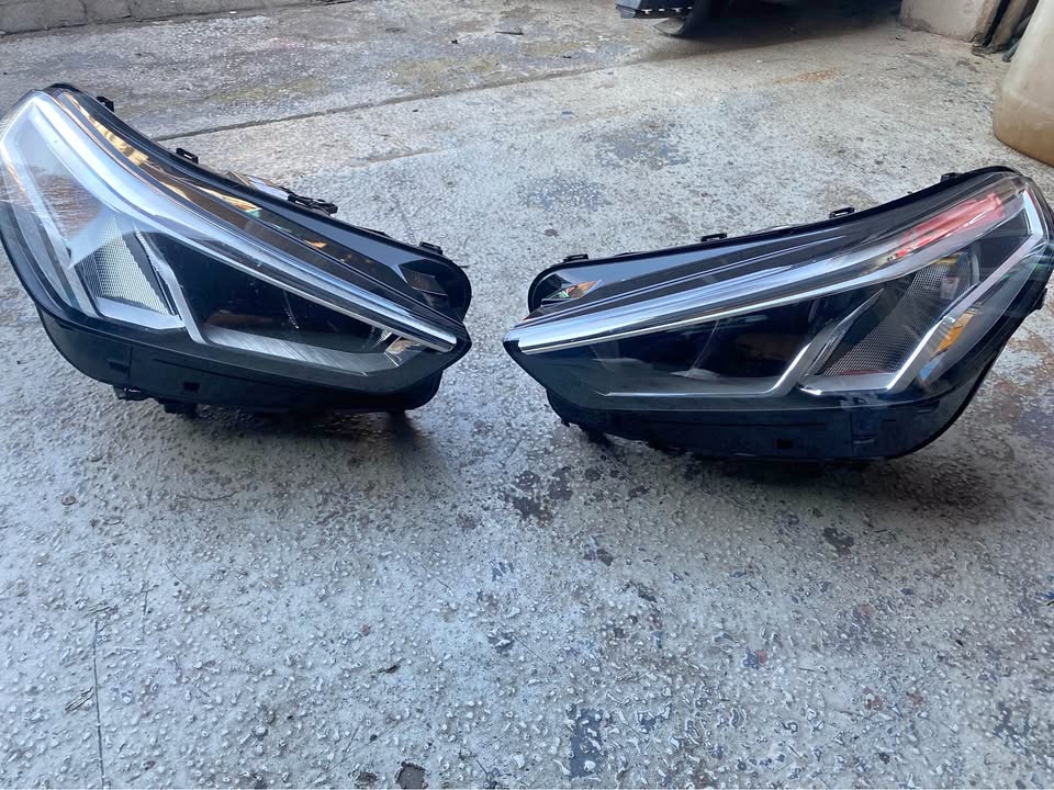 BMW X1 U11 headlights