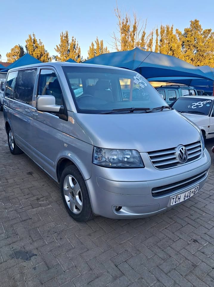 VW Caravelle 2.5TDi