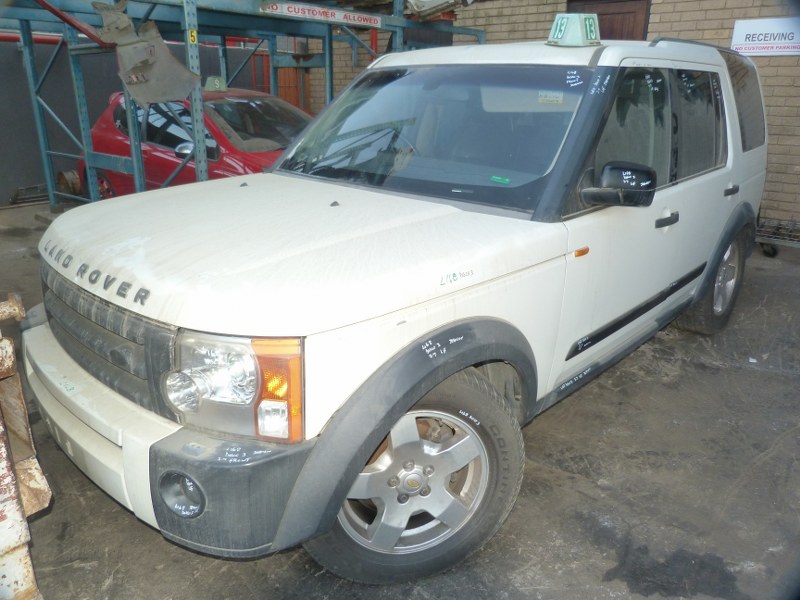 Land Rover Discovery 3 Td V6 SE AT White - 2006 STRIPPING FOR SPARES - Private Seller Land Rover Discovery 3 Td V6 SE AT White - 2006 STRIPPING FOR SPARES - Private Seller