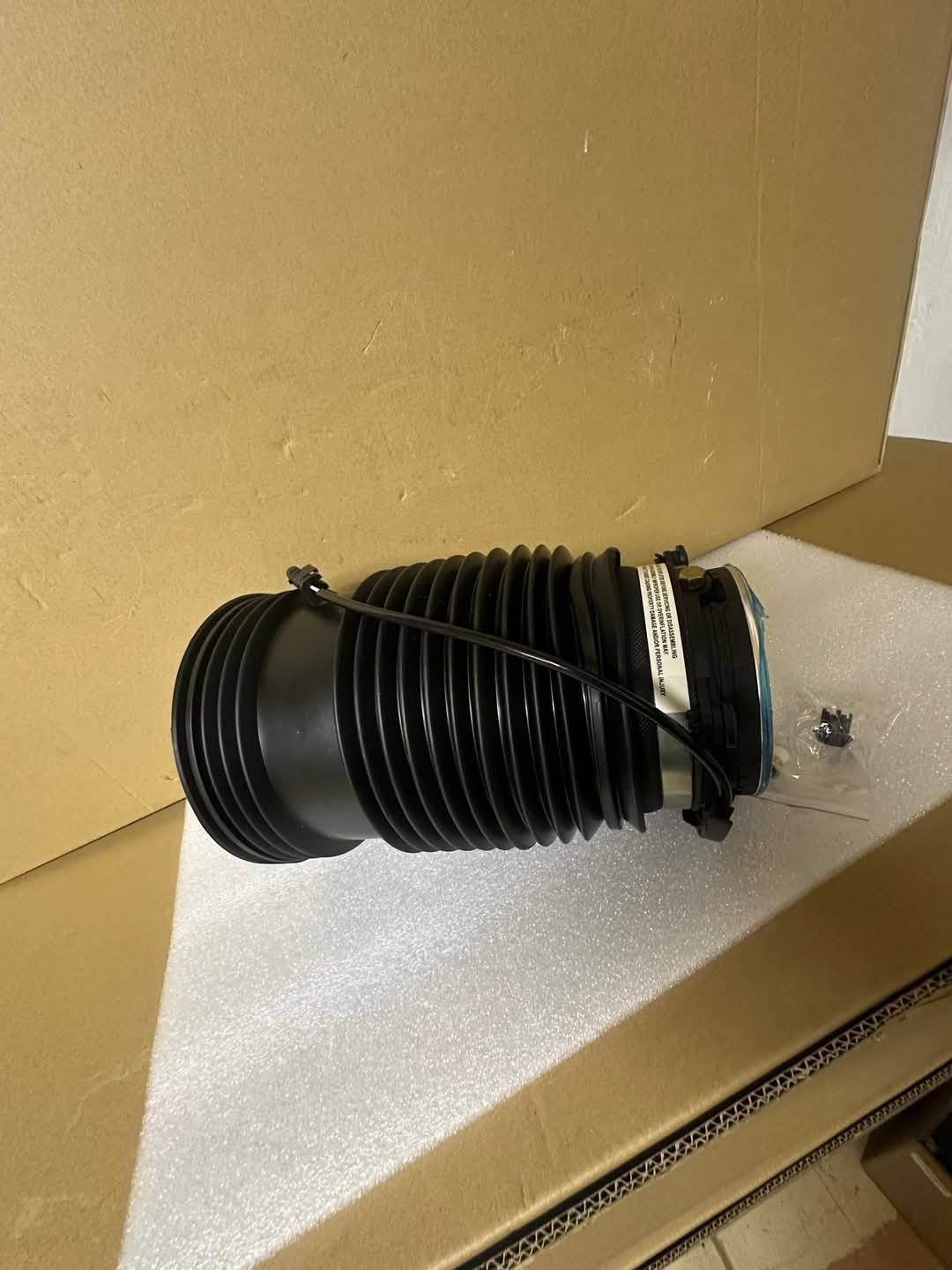 BRAND NEW W205 AND W213 REAR AIR BELLOWS - Private Seller