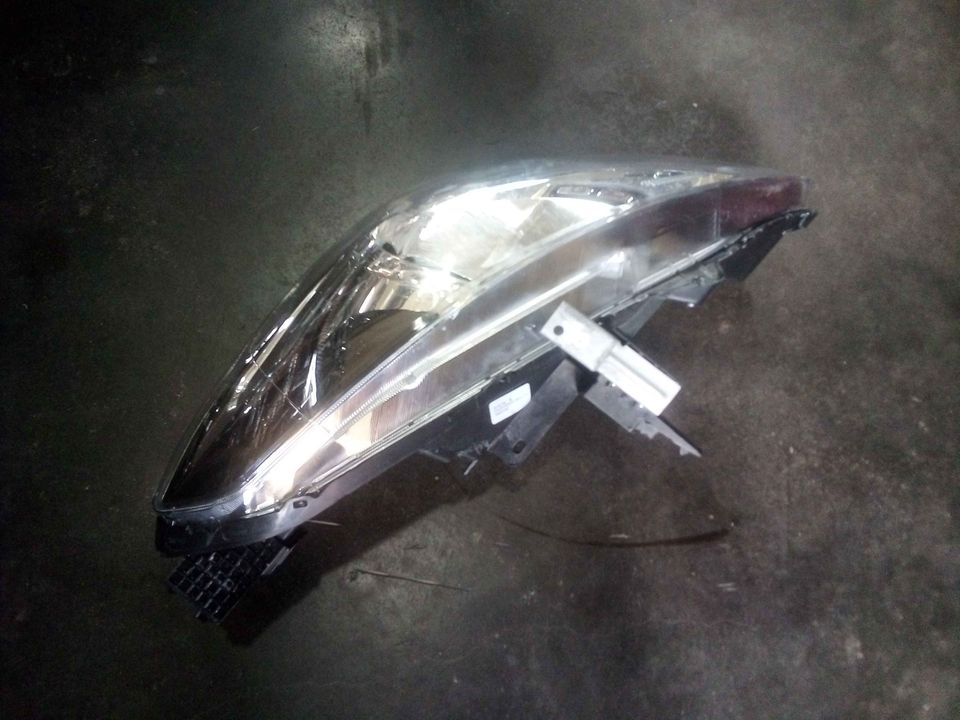 2020 Nissan Almera Headlight - Private Seller 2020 Nissan Almera Headlight - Private Seller