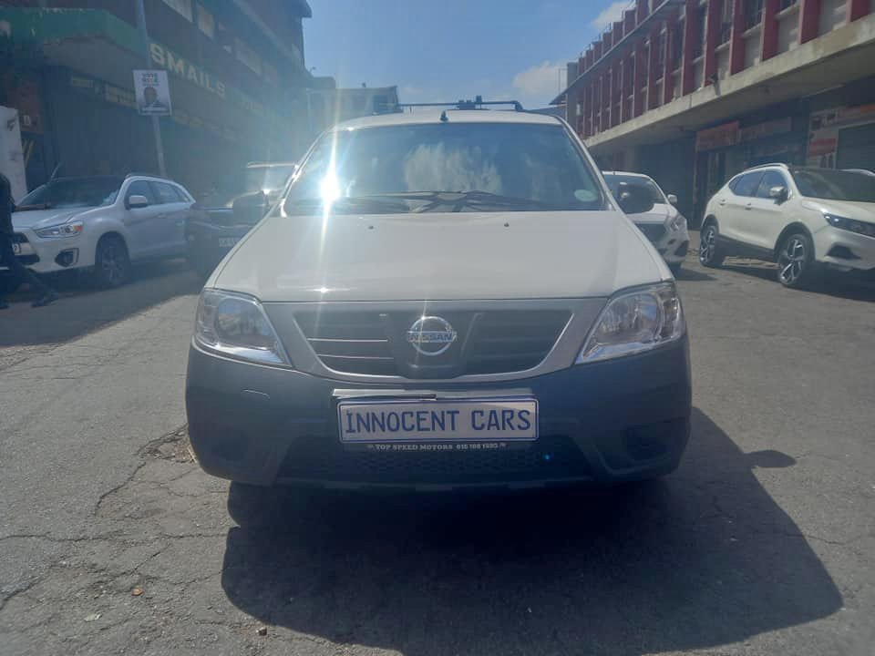 2018 NISSAN NP200 1.6 PETROL ENGINE, MANUAL TRANSMISSION, WHITE COLOUR, MILEAGE 90000KM 2018 NISSAN NP200 1.6 PETROL ENGINE, MANUAL TRANSMISSION, WHITE COLOUR, MILEAGE 90000KM