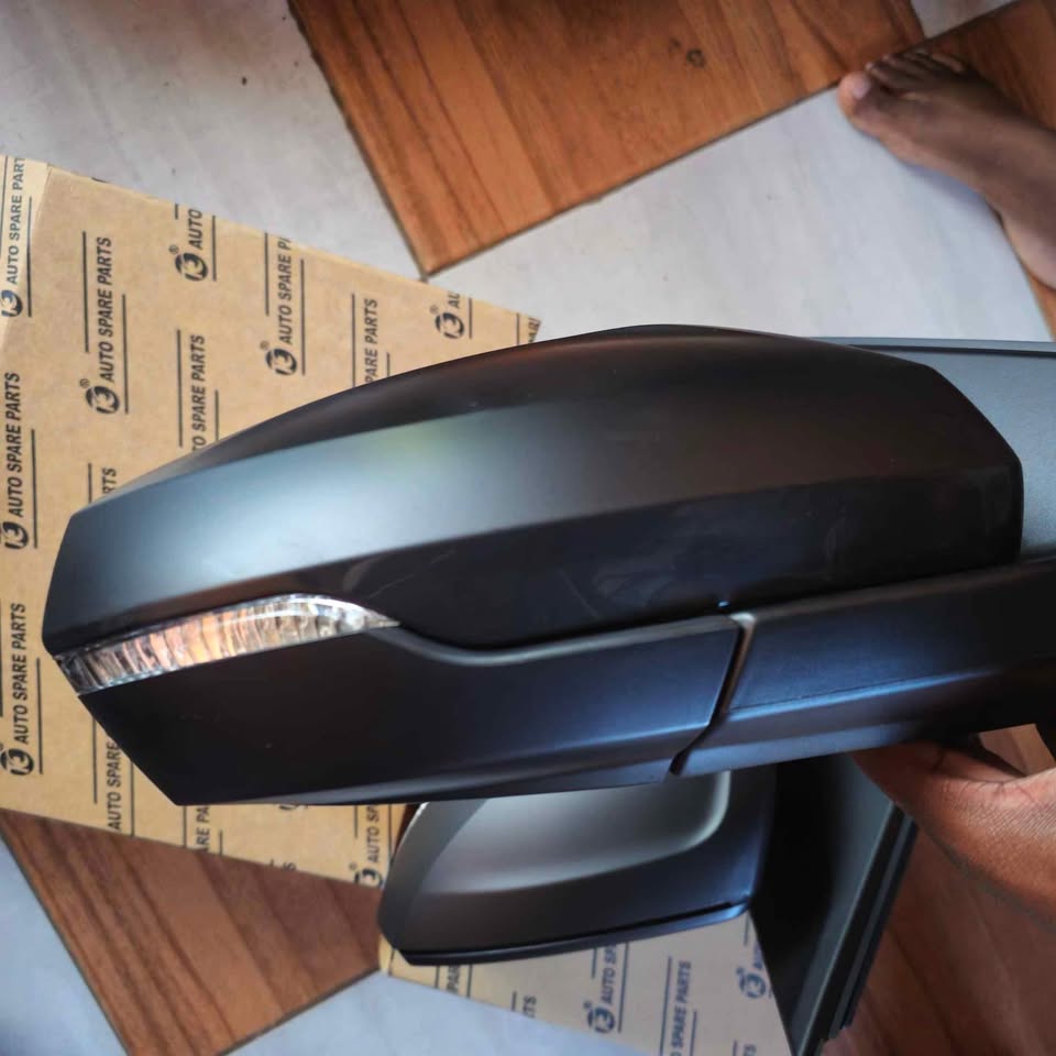 Polo 8 electric mirrors