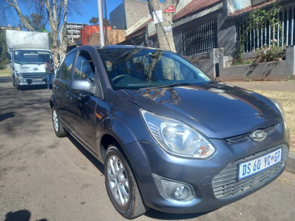 2015 Ford Figo 1.4 Manuel, Petrol, Grey, Full Service history.