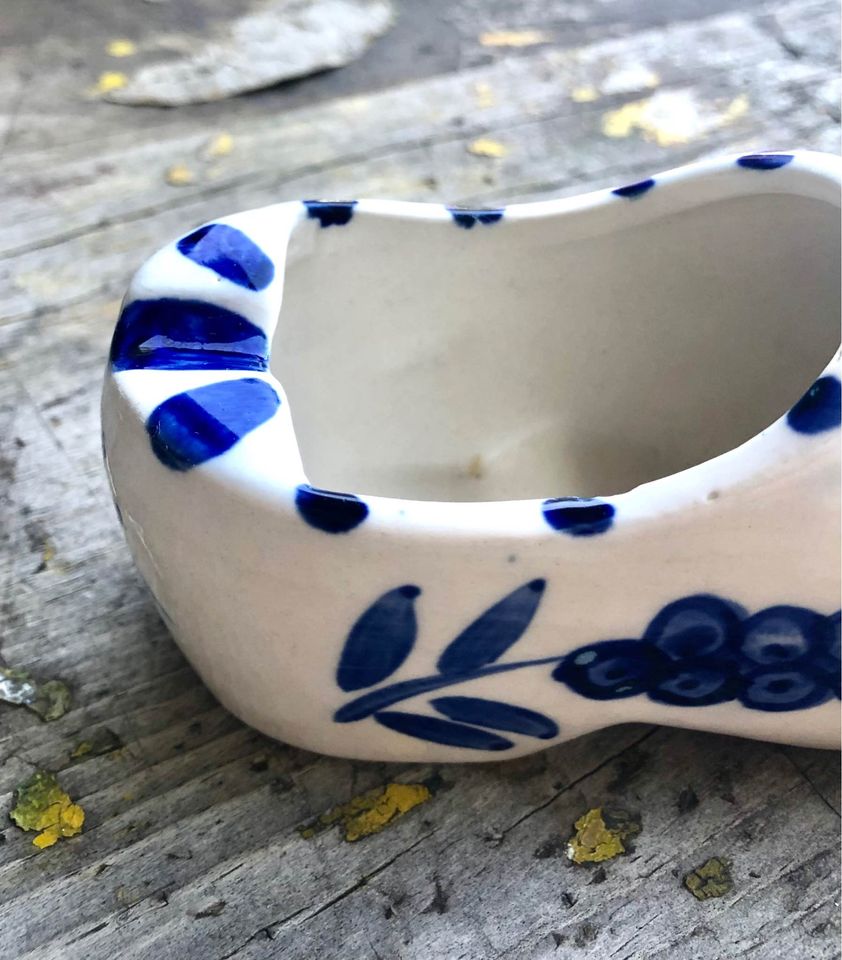 Vintage PORCELAIN SHOE Blue Dutch HOLLAND Windmill Ashtray/Planter