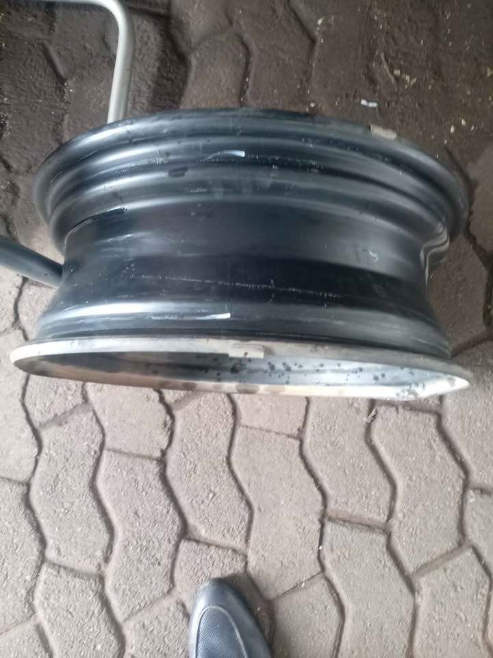 Renault Kiger 16 rims - Private Seller