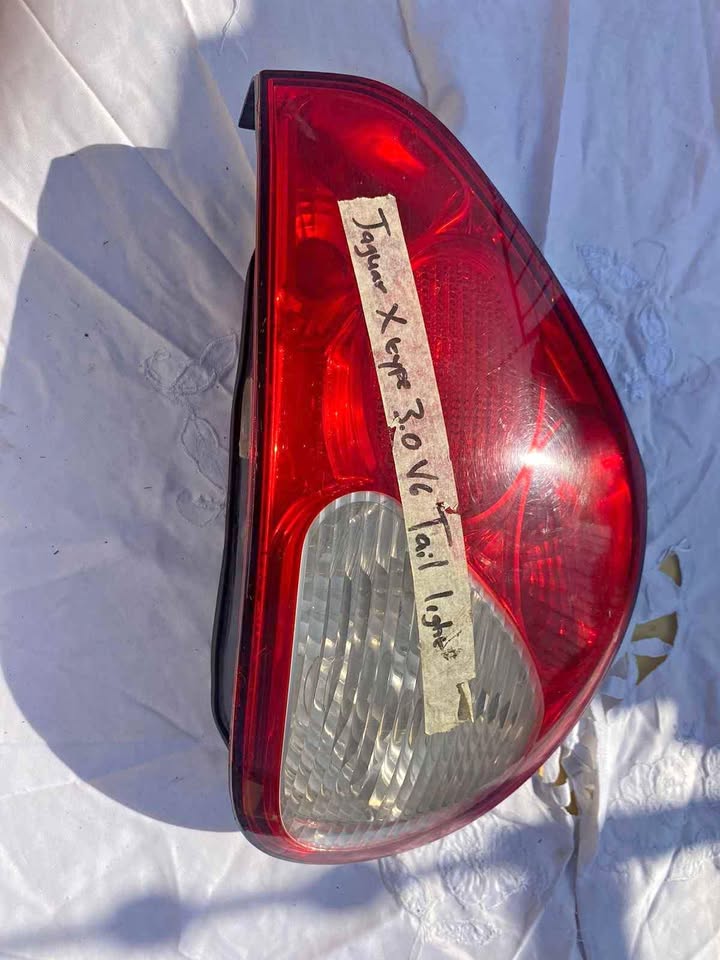 Jaguar x type 2003 - 2008 RR Taillight forsale - Private Seller Jaguar x type 2003 - 2008 RR Taillight forsale - Private Seller