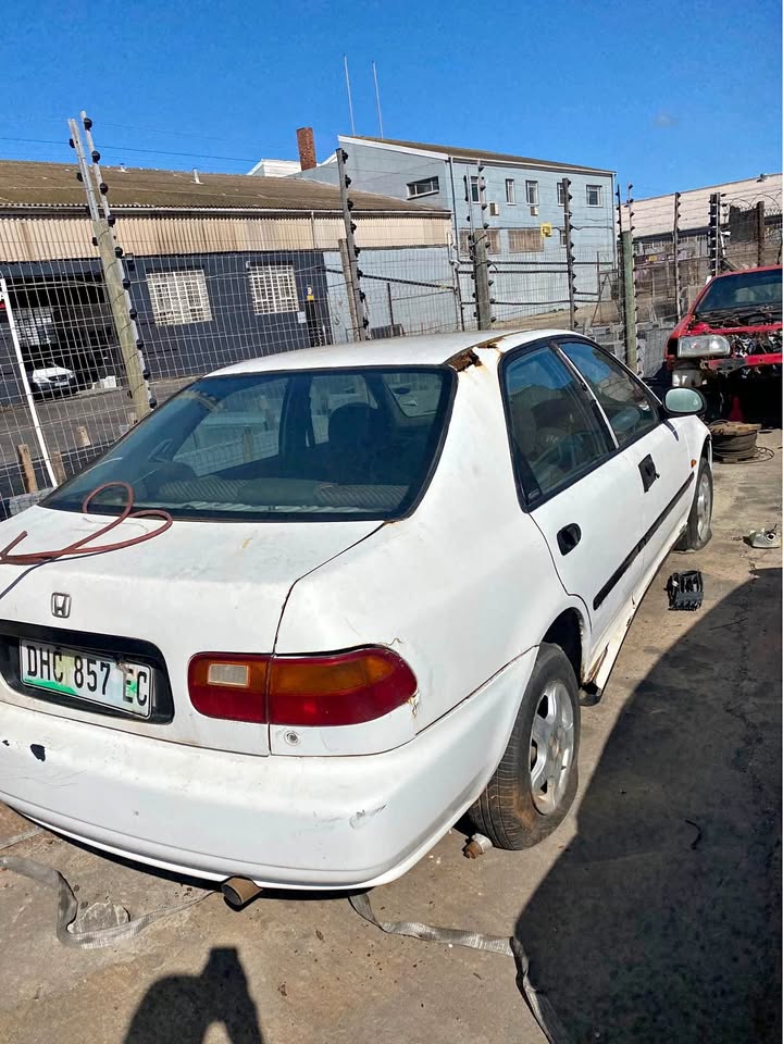 honda ballade for stripping call me any part u want engine is running perfectly and gear box no 1 - Private Seller honda ballade for stripping call me any part u want engine is running perfectly and gear box no 1 - Private Seller