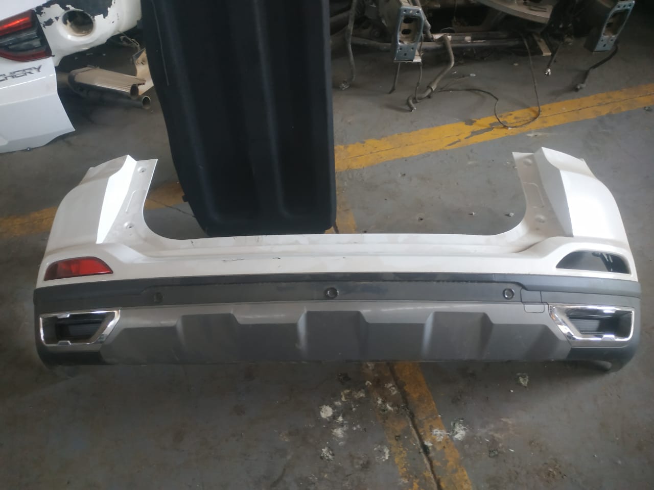 Chery Tiggo 4 Pro complete rear bumper / back bumper - Private Seller Chery Tiggo 4 Pro complete rear bumper / back bumper - Private Seller