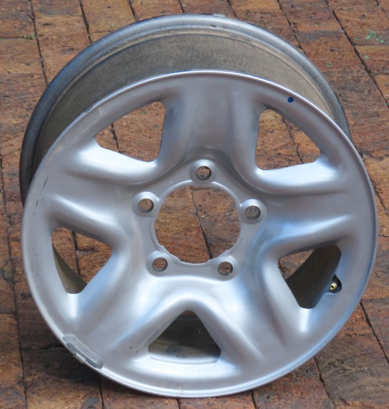 Steel rim for 285/70 R17 tyres - Private Seller