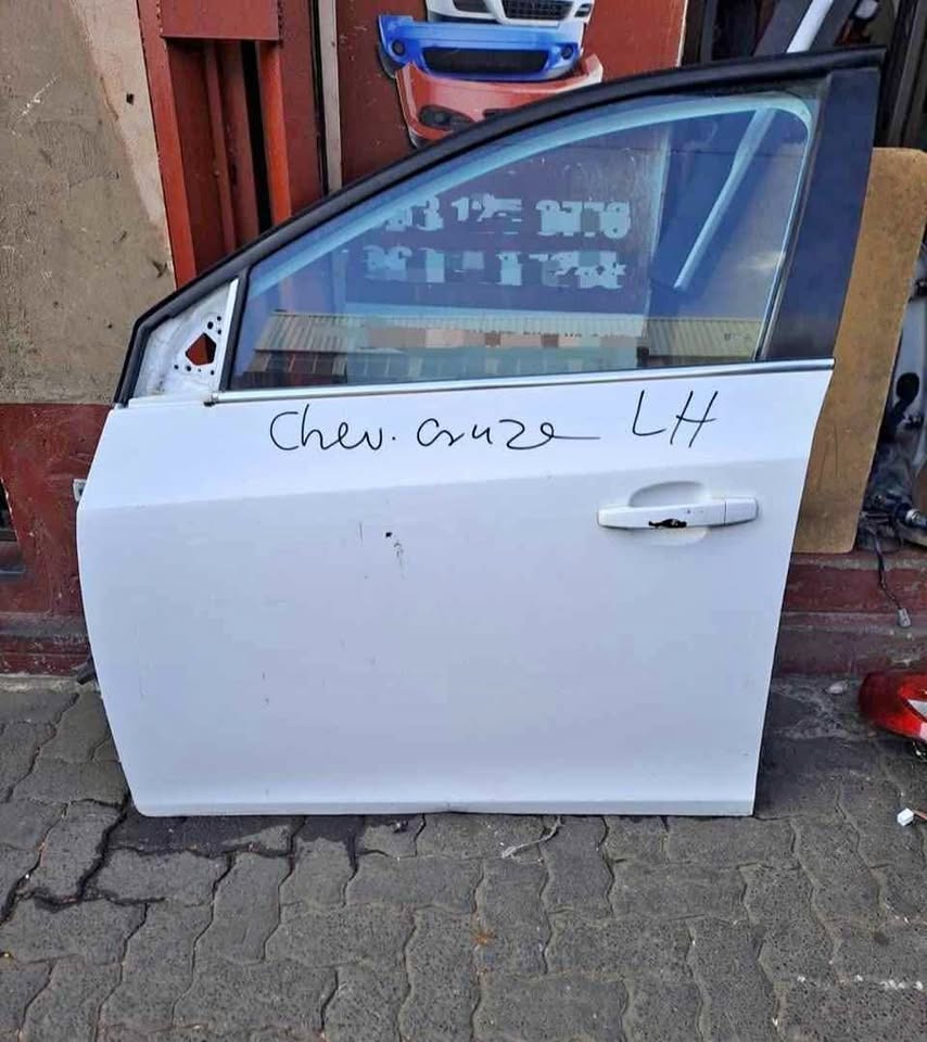 Chevrolet Cruze Front Door Leftside. Call or DM . - Private Seller Chevrolet Cruze Front Door Leftside. Call or DM . - Private Seller