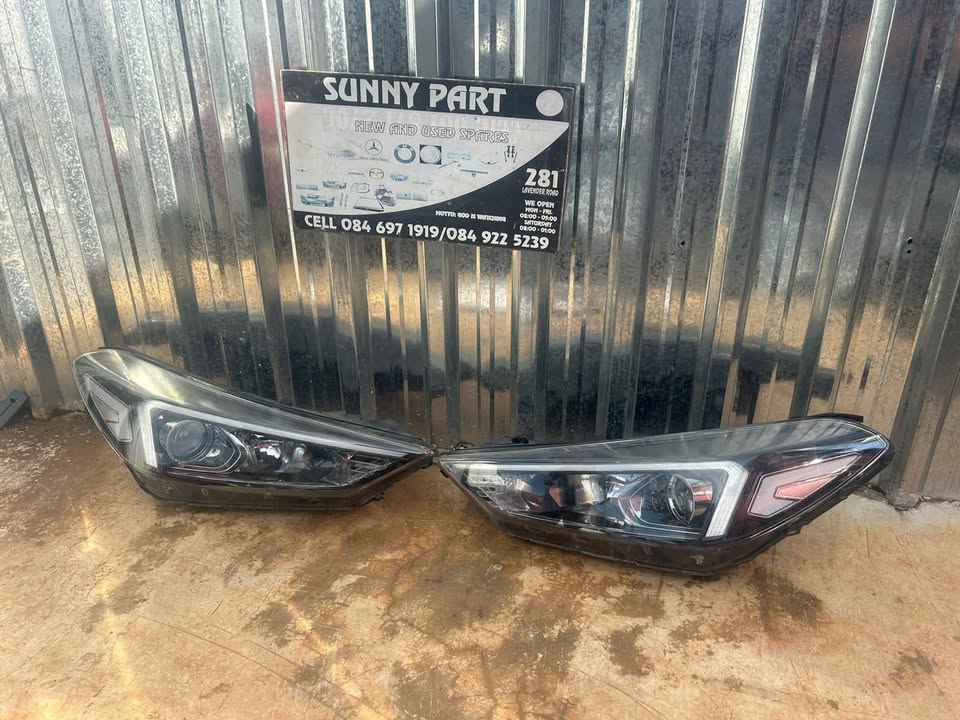 Hyundai Tucson Headlights - Private Seller Hyundai Tucson Headlights - Private Seller