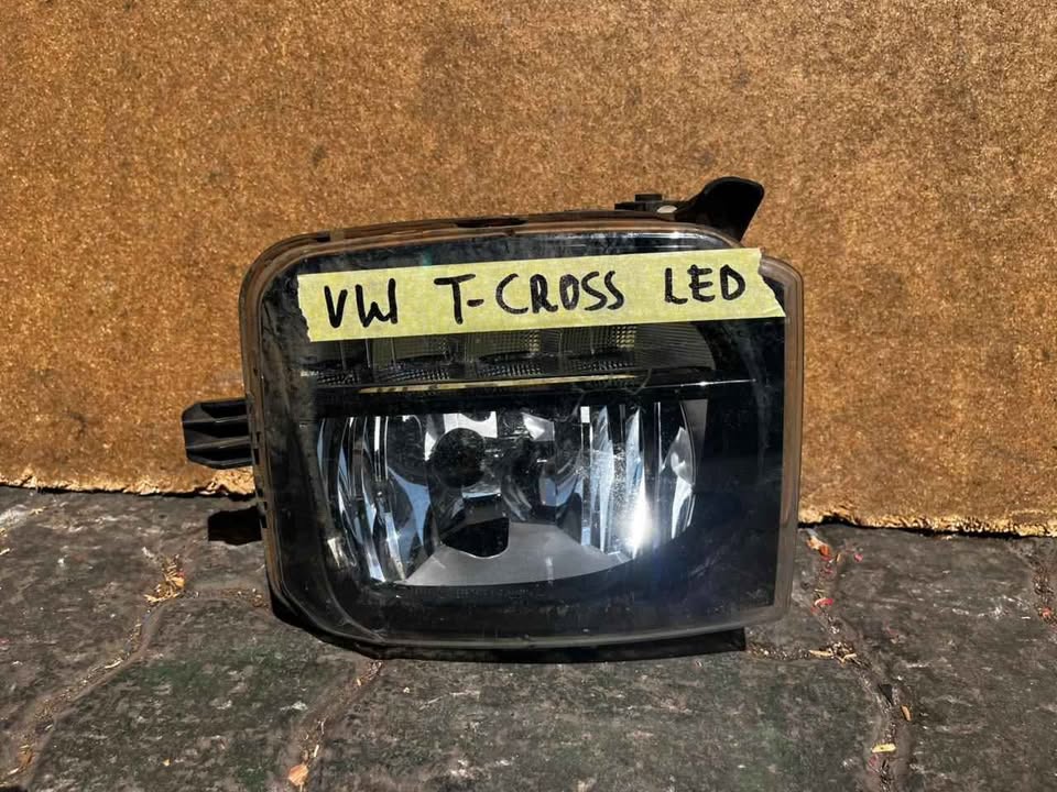 Volkswagen T Cross Foglight LED - Private Seller Volkswagen T Cross Foglight LED - Private Seller