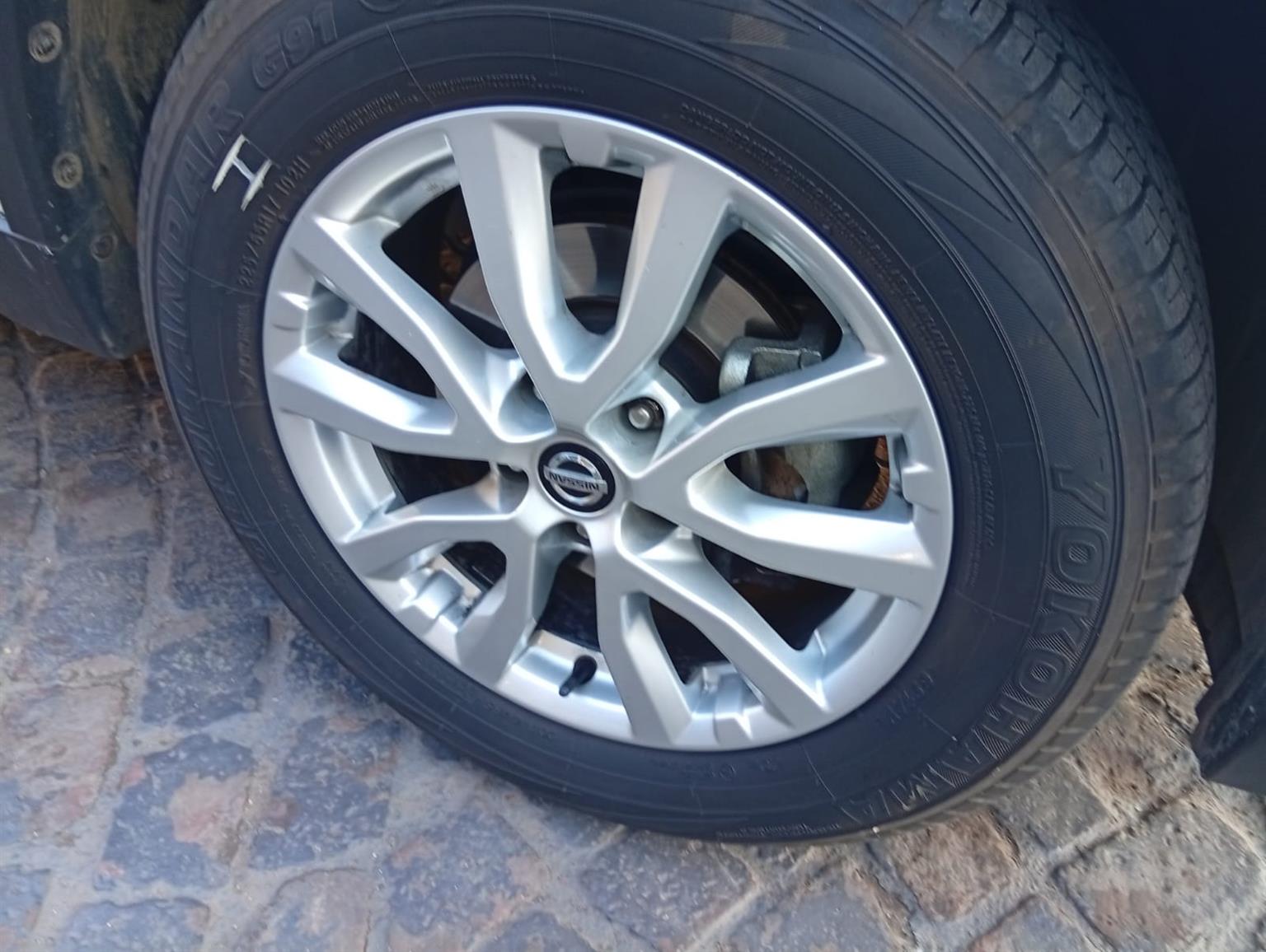 2021 Nissan X-Trail 2.5 4x4 Acenta Tech 126KW 8,3 /100km SUV Automatic