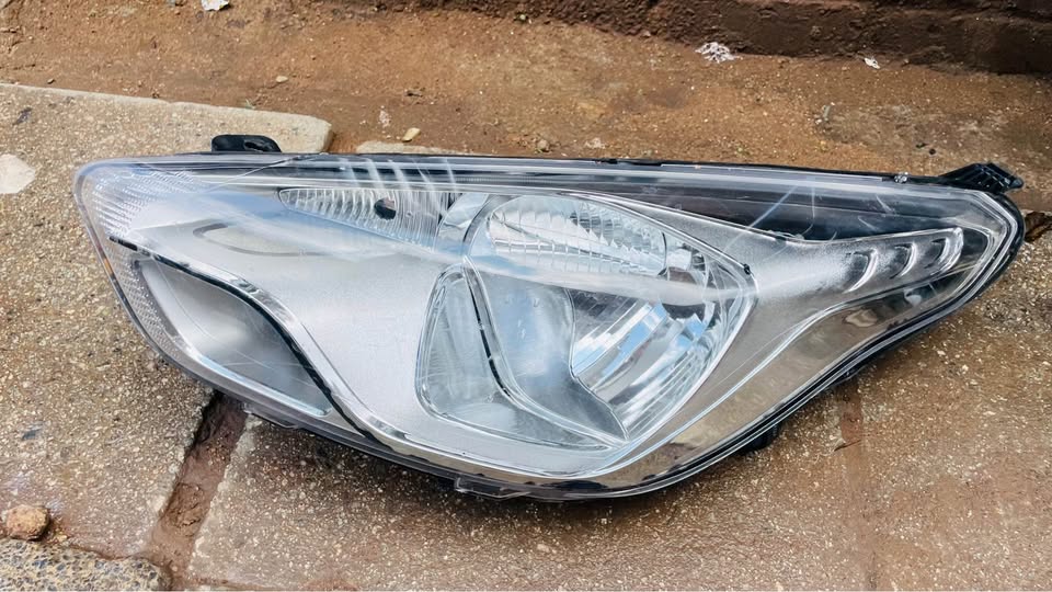 Ford Figo headlight - Private Seller Ford Figo headlight - Private Seller