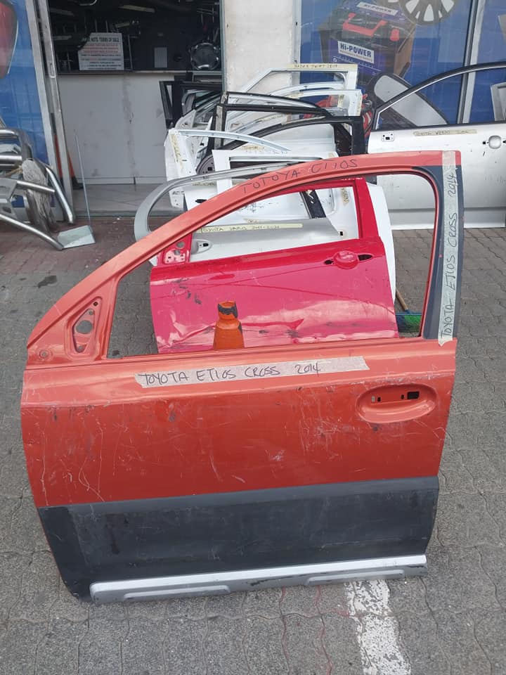 TOYOTA ETIOS CROSS 2014 SHELL DOOR - Private Seller