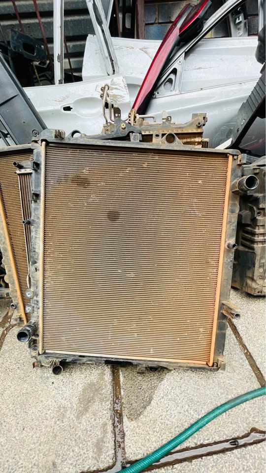Toyota Hilux radiator - Private Seller Toyota Hilux radiator - Private Seller
