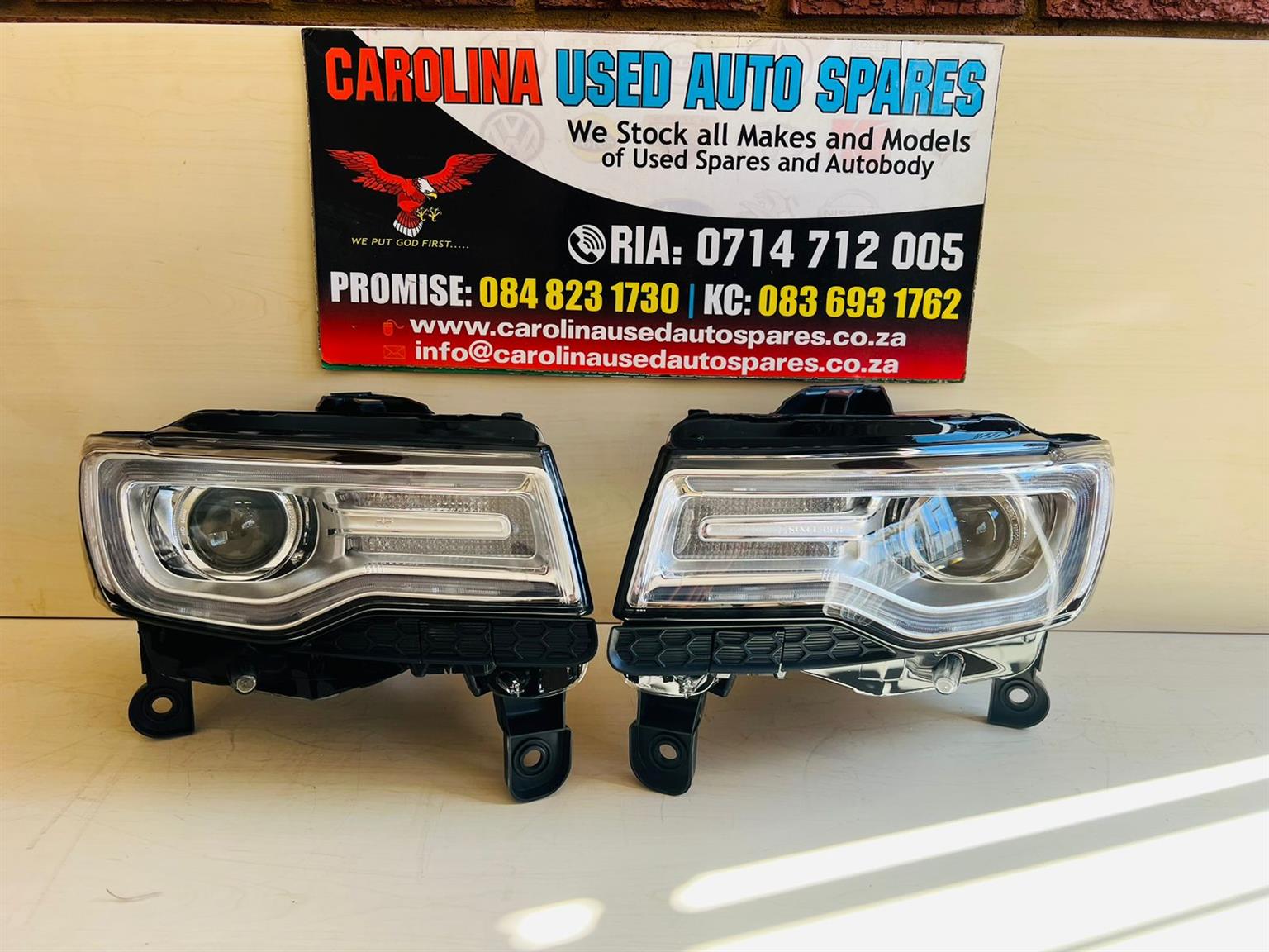 (18-22) Jeep Cherokee left and right side xenon headlights - Private Seller (18-22) Jeep Cherokee left and right side xenon headlights - Private Seller