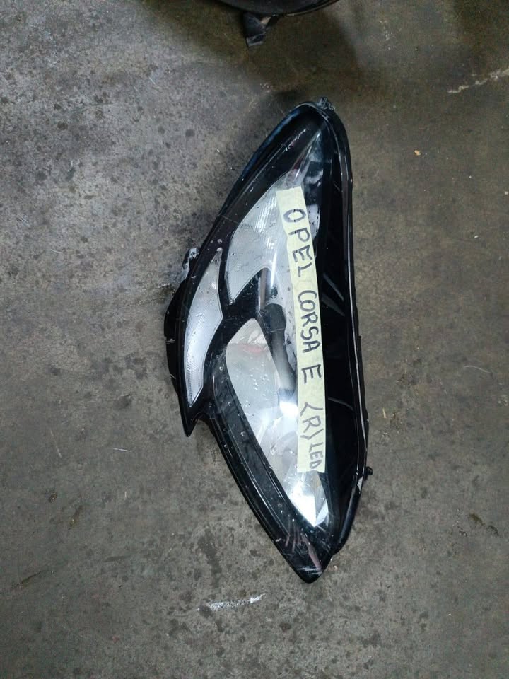 Opel Corsa E Headlight - Private Seller