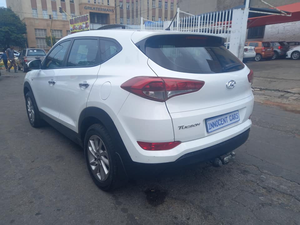 2018 HYUNDAI TUCSON 2.0 PETROL, MANUAL TRANSMISSION, WHITE COLOUR