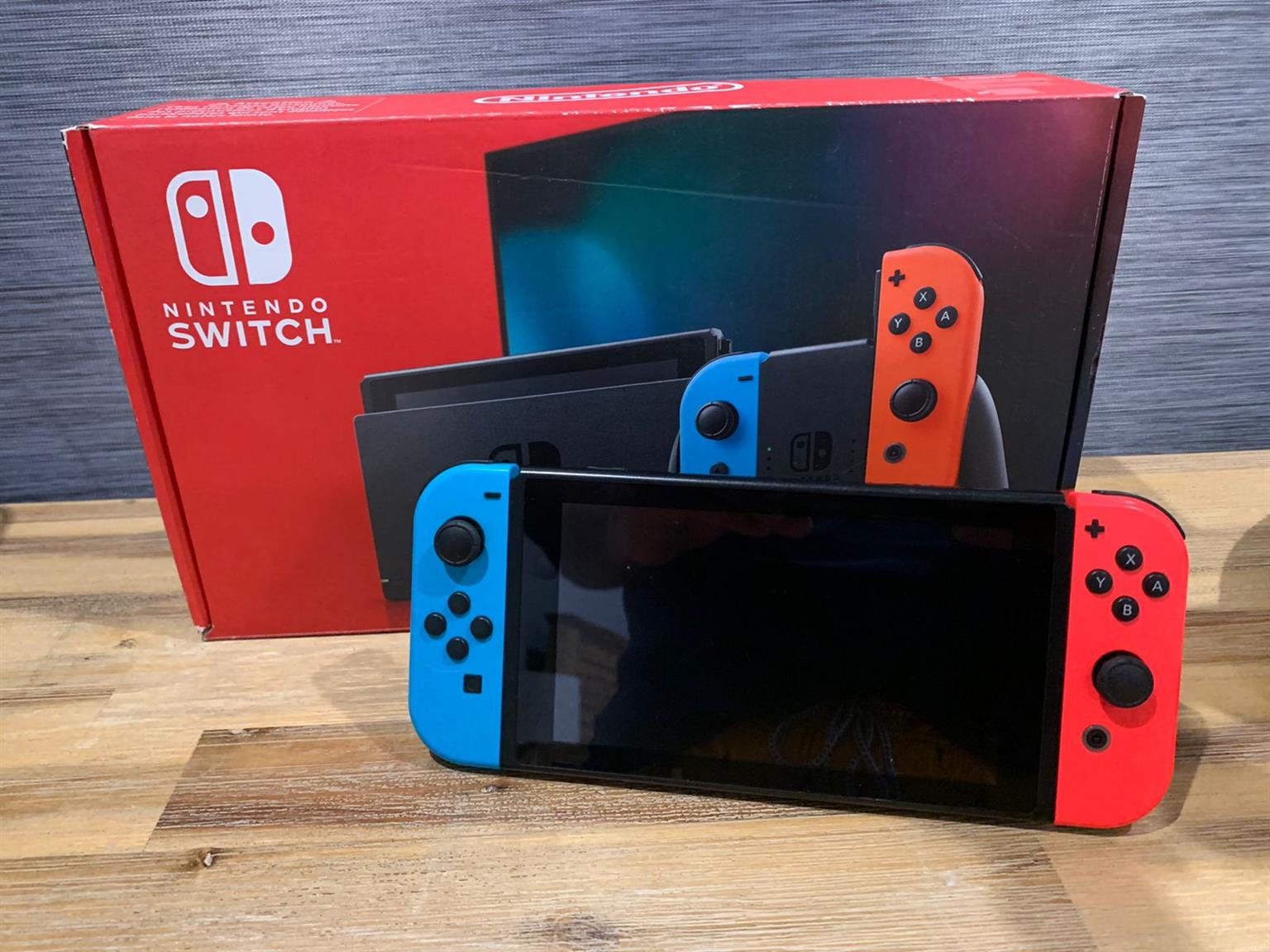 みったん様 新品未使用Nintendo Switch 本体＋液晶保護フイルム