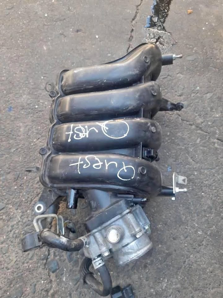 TOYOTA COROLLA QUEST INTAKE MANIFOLD - Private Seller TOYOTA COROLLA QUEST INTAKE MANIFOLD - Private Seller