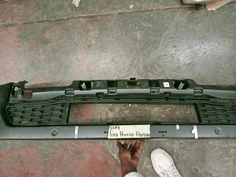 FORD RANGER T8 RAPTURE FRONT BUMPER - Private Seller FORD RANGER T8 RAPTURE FRONT BUMPER - Private Seller