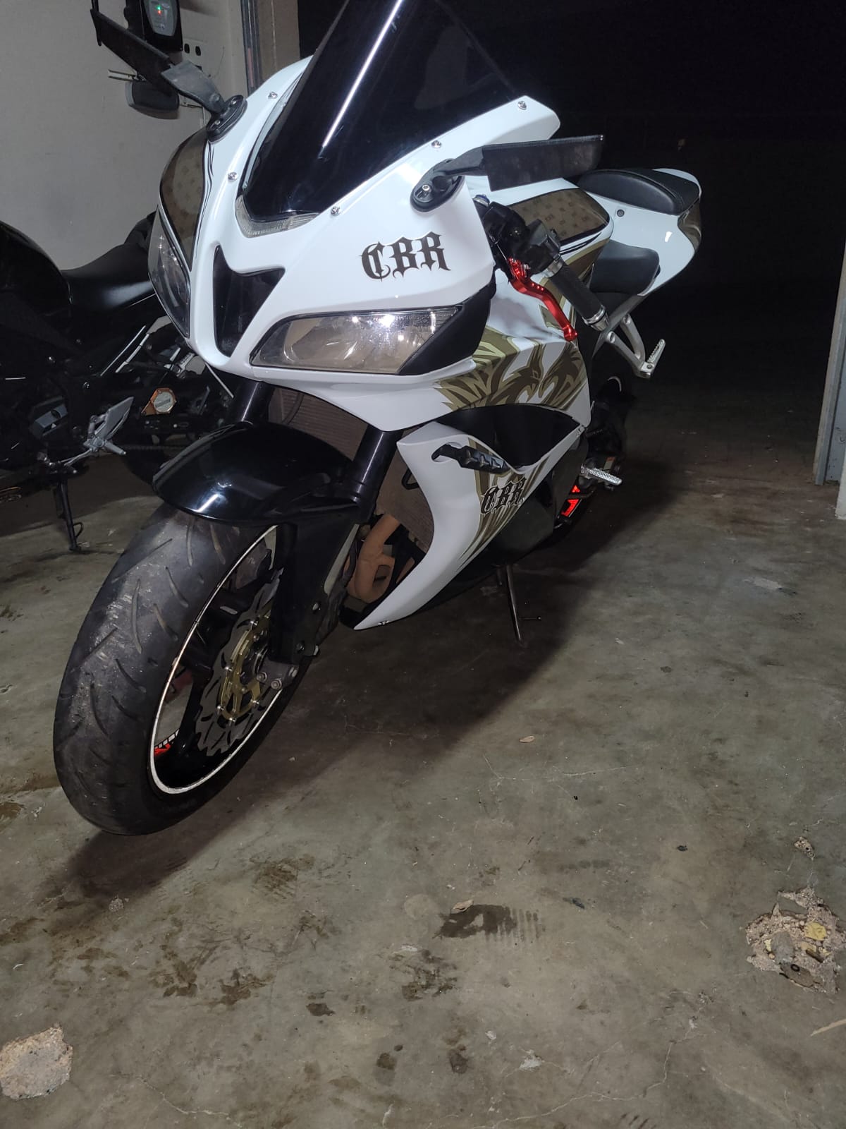 2012 Honda CBR 600 RR for sale  Phoenix edition  56105kms on  Very relia - Private Seller