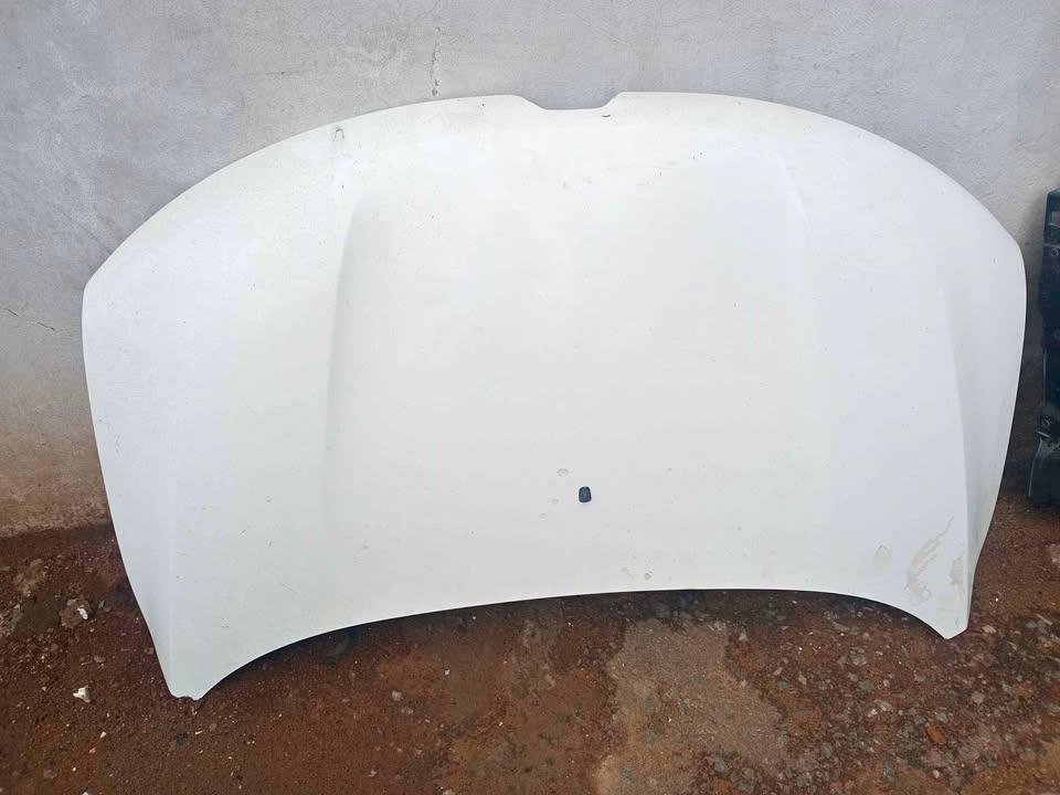 Renault kwid bonnet - Private Seller Renault kwid bonnet - Private Seller