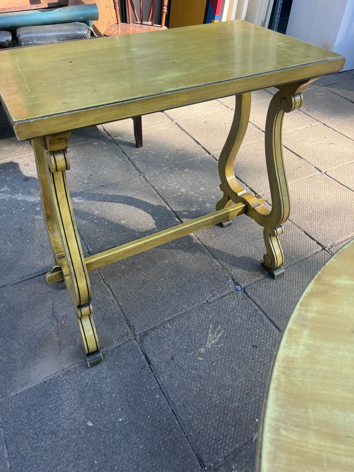 2x Vintage Tables