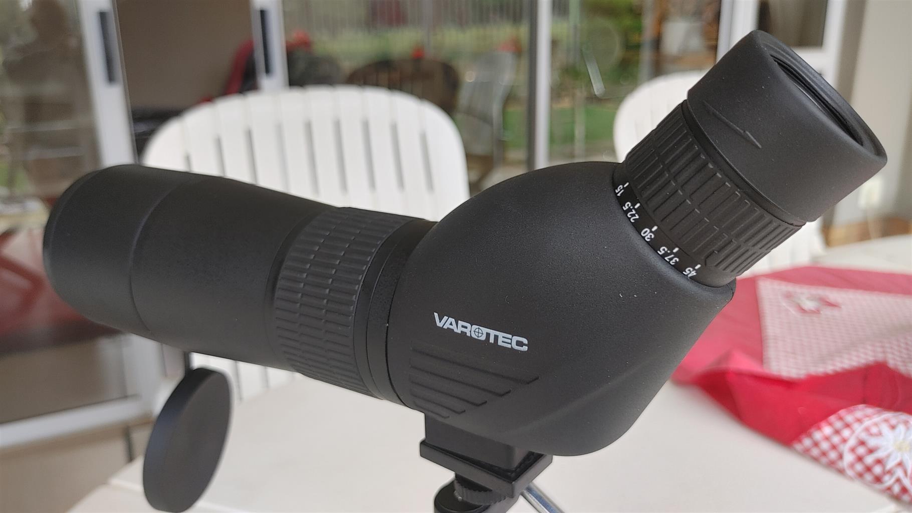 Spotting scopes 2 models on tripods affordable