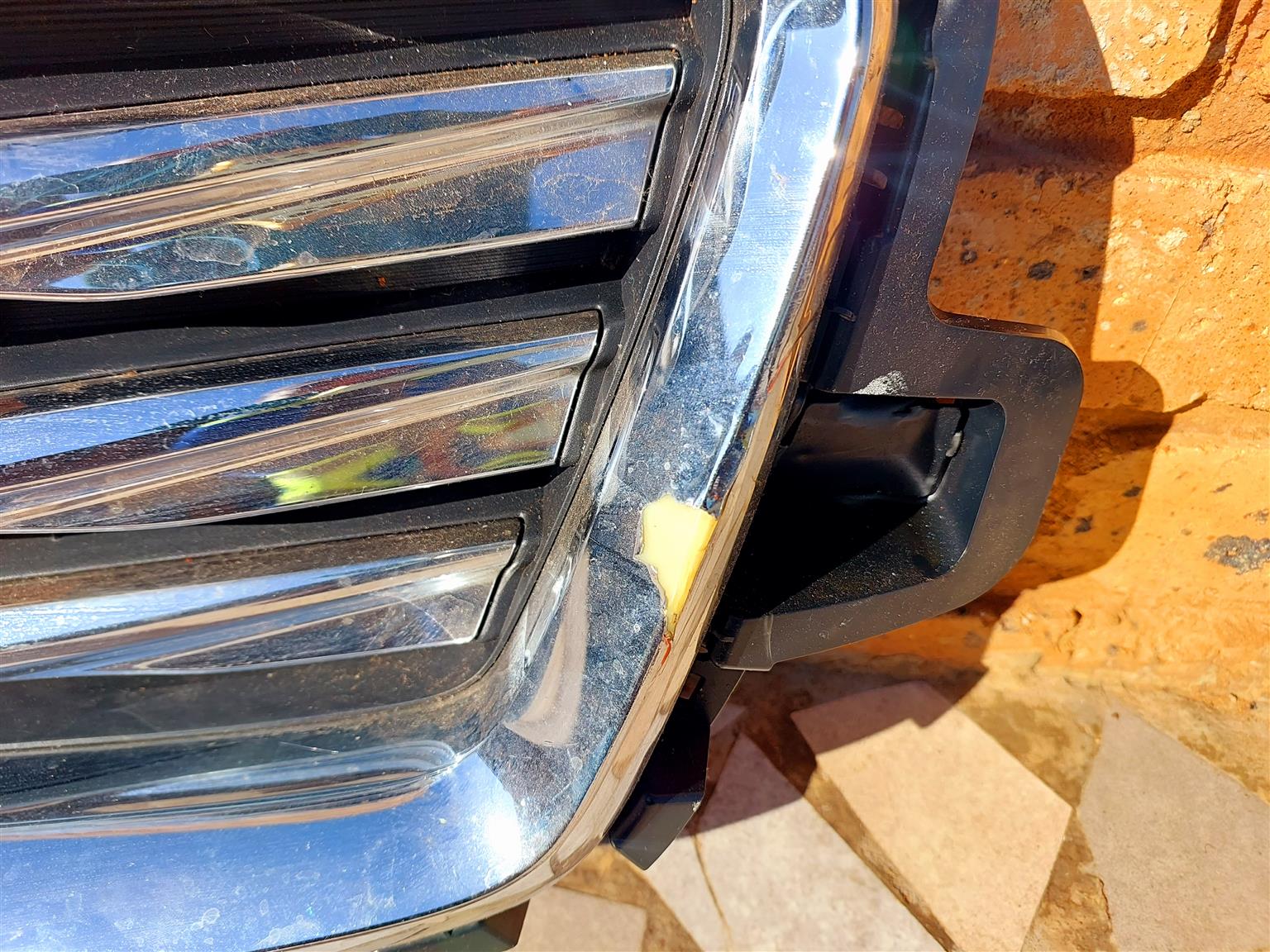 HAVAL JOLION MAIN GRILL FOR SALE IN FAIR CONDITION - Private Seller