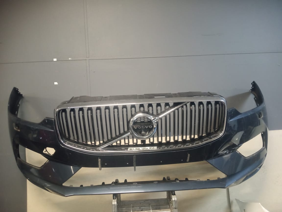 2018-2023 VOLVO XC60 FRONT BUMPER AND GRILL FOR SALE - Private Seller 2018-2023 VOLVO XC60 FRONT BUMPER AND GRILL FOR SALE - Private Seller