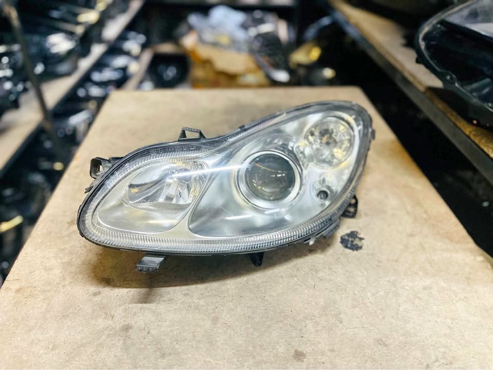 Smart Fortwo headlight - Private Seller Smart Fortwo headlight - Private Seller