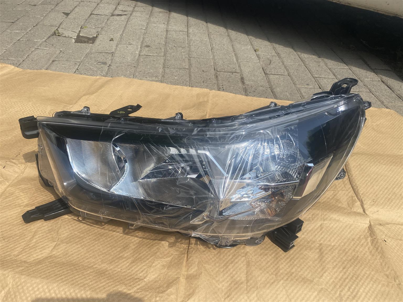 2019 TOYOTA HILUX GD-6 HEADLIGHT LEFT SIDE FOR SALE. BRAND NEW OEM - Private Seller