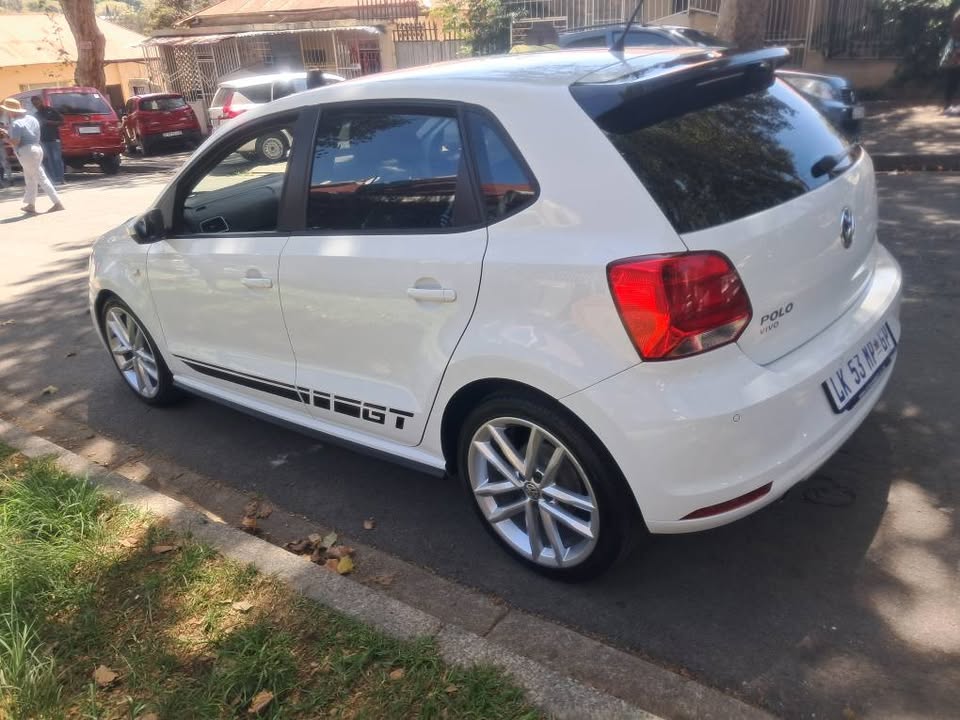 VW polo Vivo 1.0 GT 2020 white manual petrol code2