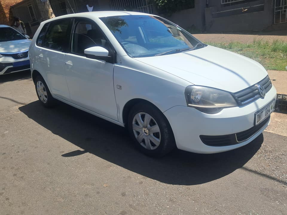 Volkswagen polo Vivo 1.4 hatchback 2014 for sale