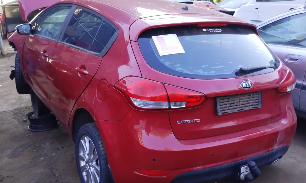 KIA CERATO 2014 STRIPPING FOR SPARES