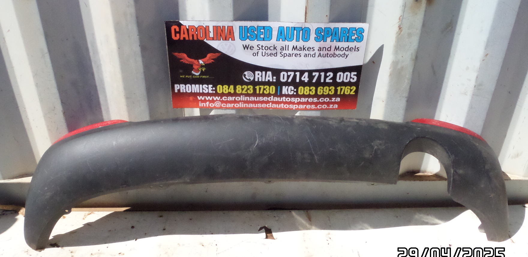 Kia Cerato rear/back bumper diffuser with reverse light (sedan) - Private Seller Kia Cerato rear/back bumper diffuser with reverse light (sedan) - Private Seller