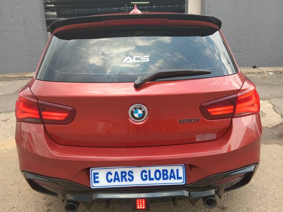 BMW i20i 2019