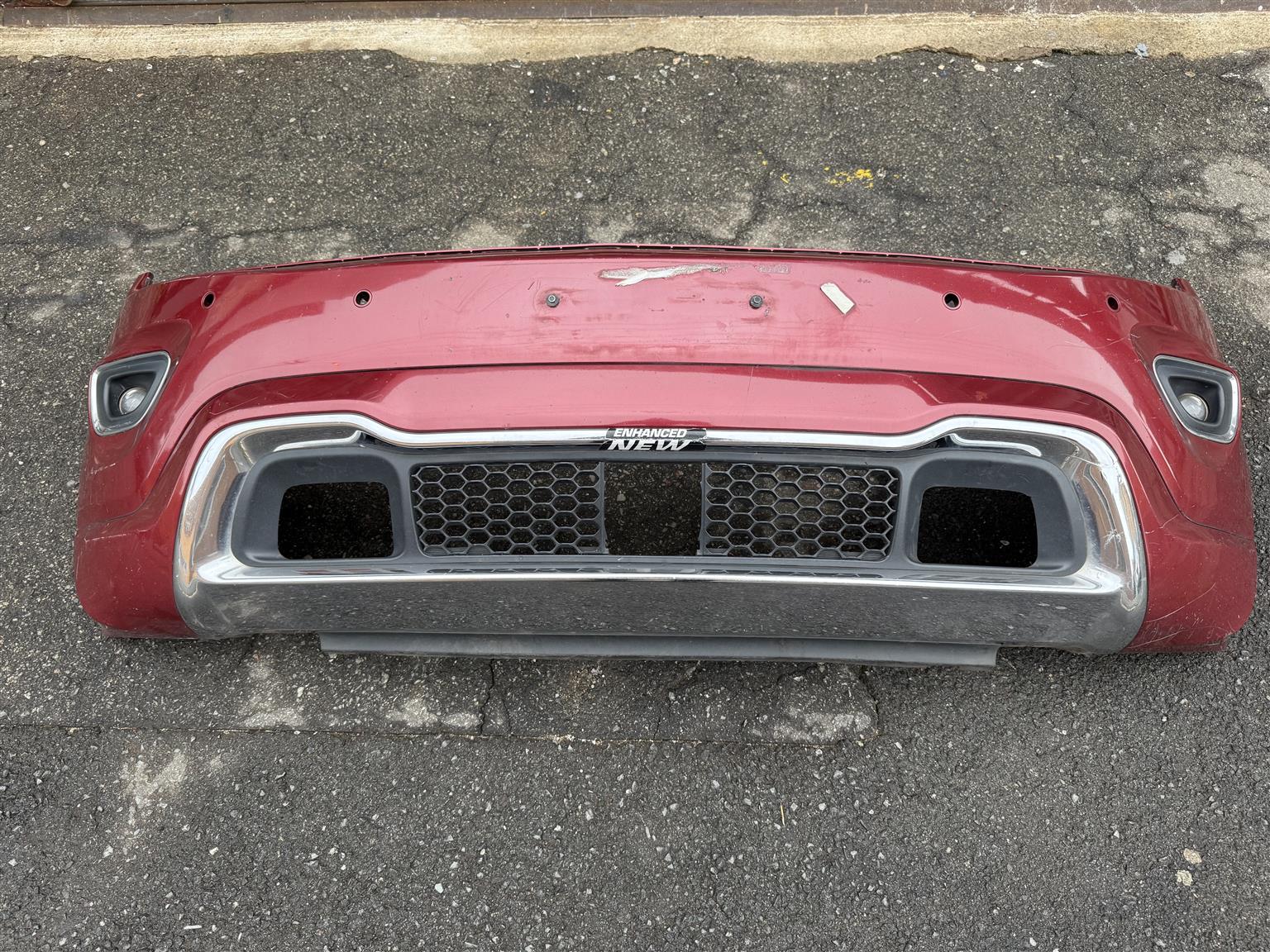 Grand Jeep Cherokee Front Bumper - Private Seller Grand Jeep Cherokee Front Bumper - Private Seller