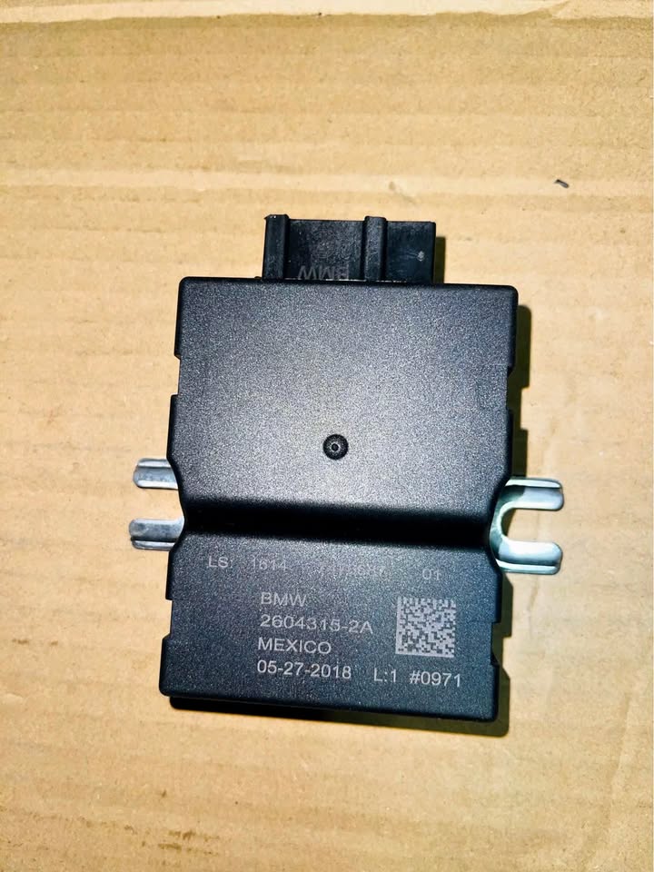 BMW F30 M SPORT FUEL PUMP CONTROL MODULE - Private Seller BMW F30 M SPORT FUEL PUMP CONTROL MODULE - Private Seller