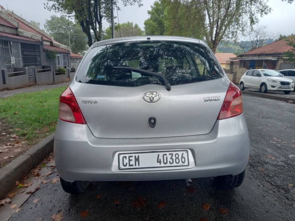 2008 TOYOTA YARIS 1.4 HATCHBACK, SILVER COLOR, 98000KM,