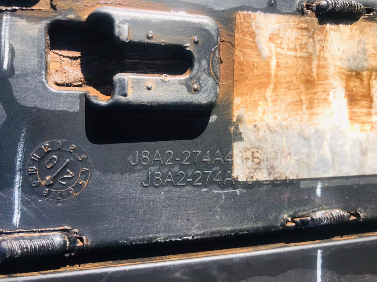 Range Rover Velar L560 left rear door moulding - Private Seller Range Rover Velar L560 left rear door moulding - Private Seller