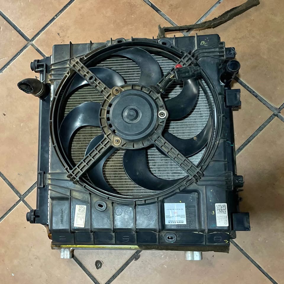 Renault Triber radiator set - Private Seller Renault Triber radiator set - Private Seller