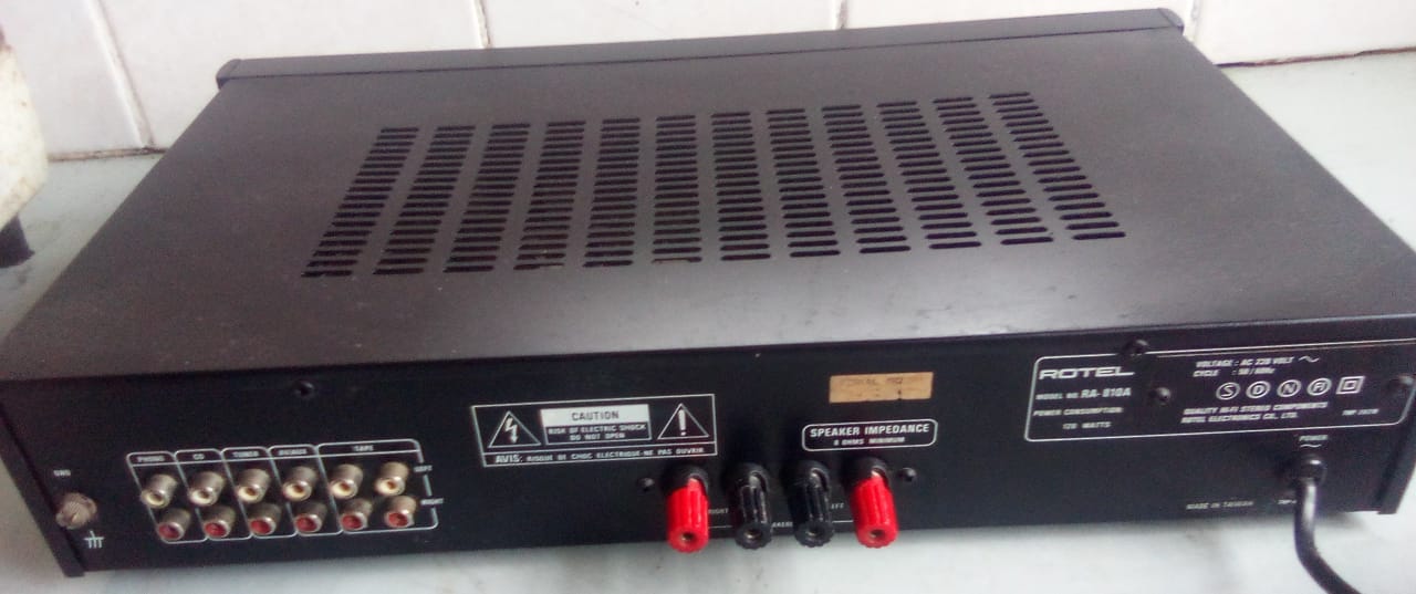 Rotel hifi amplifier