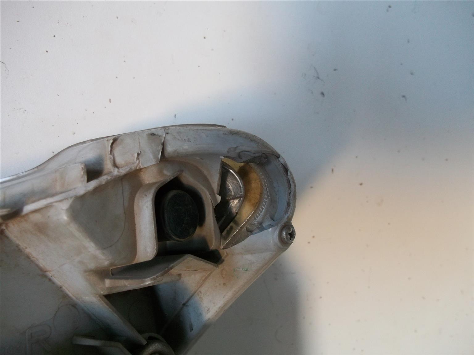 Isuzu D-Max '13-'16 right projector headlight - Private Seller Isuzu D-Max '13-'16 right projector headlight - Private Seller