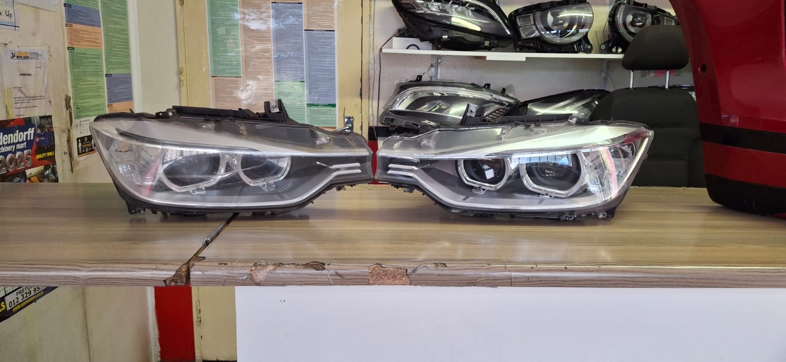 2019 BMW 3 SERIES F30 HEADLIGHT LEFT AND RIGHT FOR SALE IN EXCELLENT CONDITION - Private Seller 2019 BMW 3 SERIES F30 HEADLIGHT LEFT AND RIGHT FOR SALE IN EXCELLENT CONDITION - Private Seller