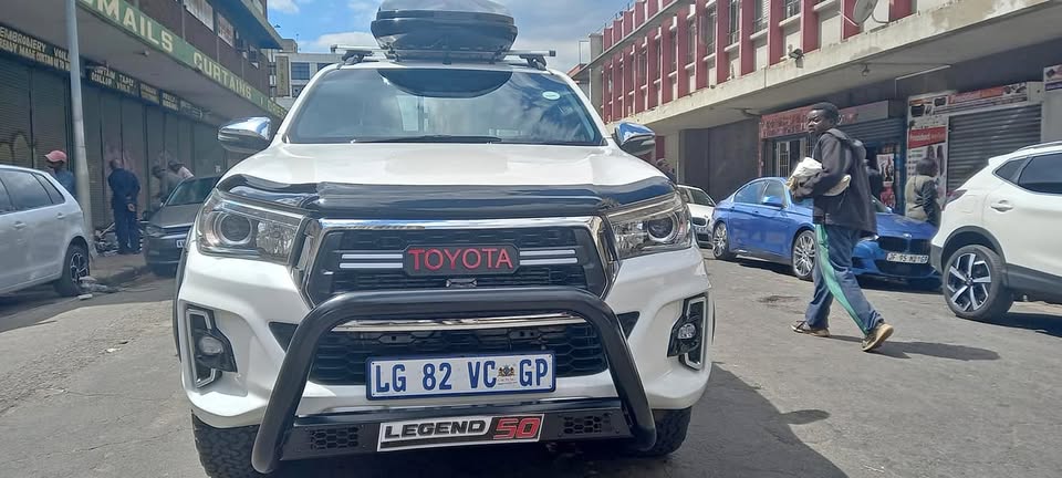 2020 TOYOTA HILUX 2.8 GD6 DIESEL  AUTOMATIC, EXTRA CAB LEGEND 50 4X2,  WHITE COLOR 60000KM