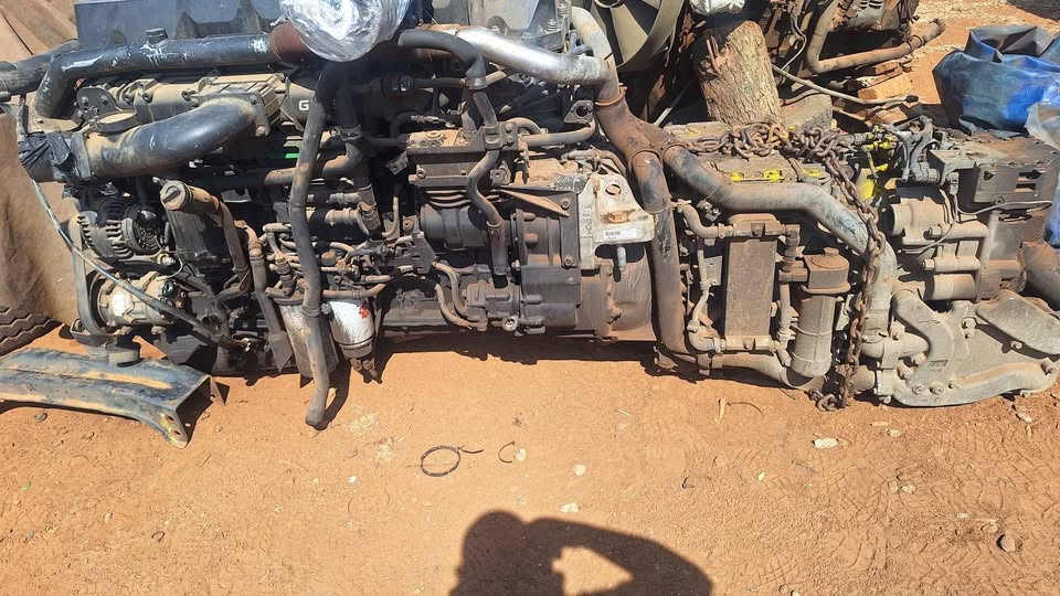 Nissan UD Quon GH13 engine&gearbox available